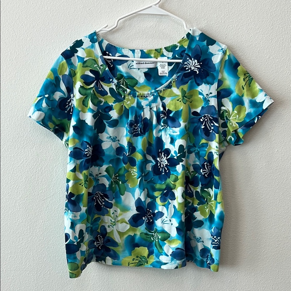 Alfred Dunner LG Women’s Blue Short Sleeve Blouse. Scoop Neck Trimmed w/ Beads+